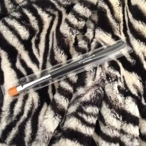 Younique Cream Shadow Makeup Brush New